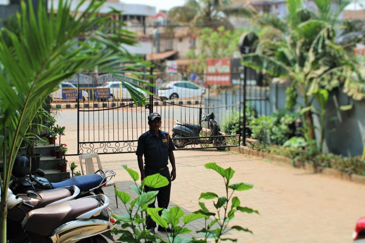 Hotel The Golden Sands Calangute Exterior photo